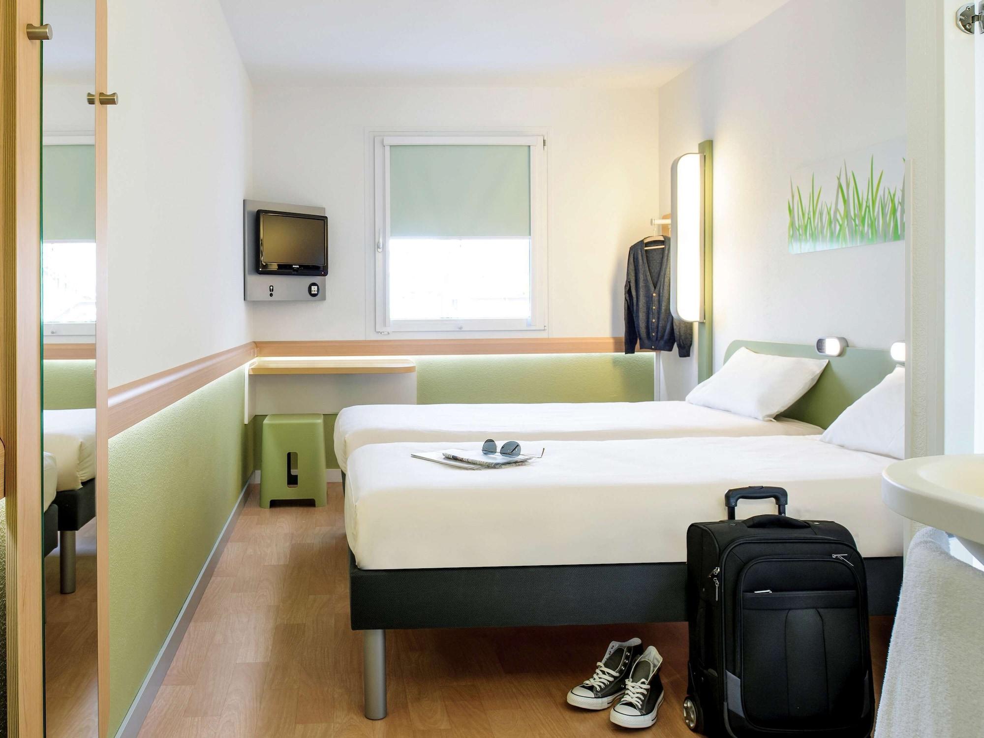 Ibis Budget Ιέρ Εξωτερικό φωτογραφία