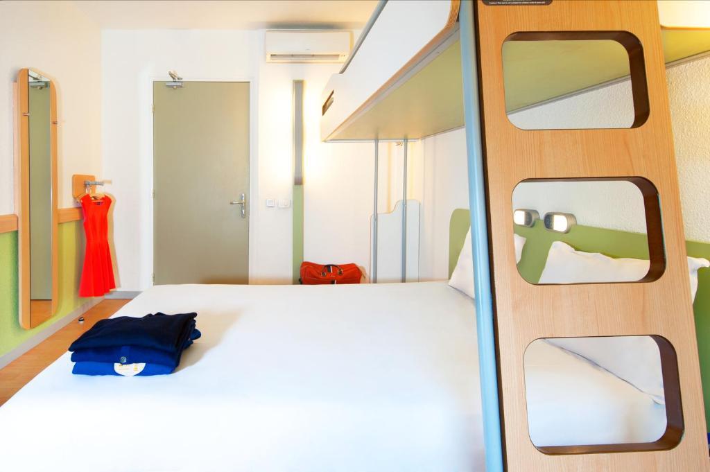 Ibis Budget Ιέρ Εξωτερικό φωτογραφία